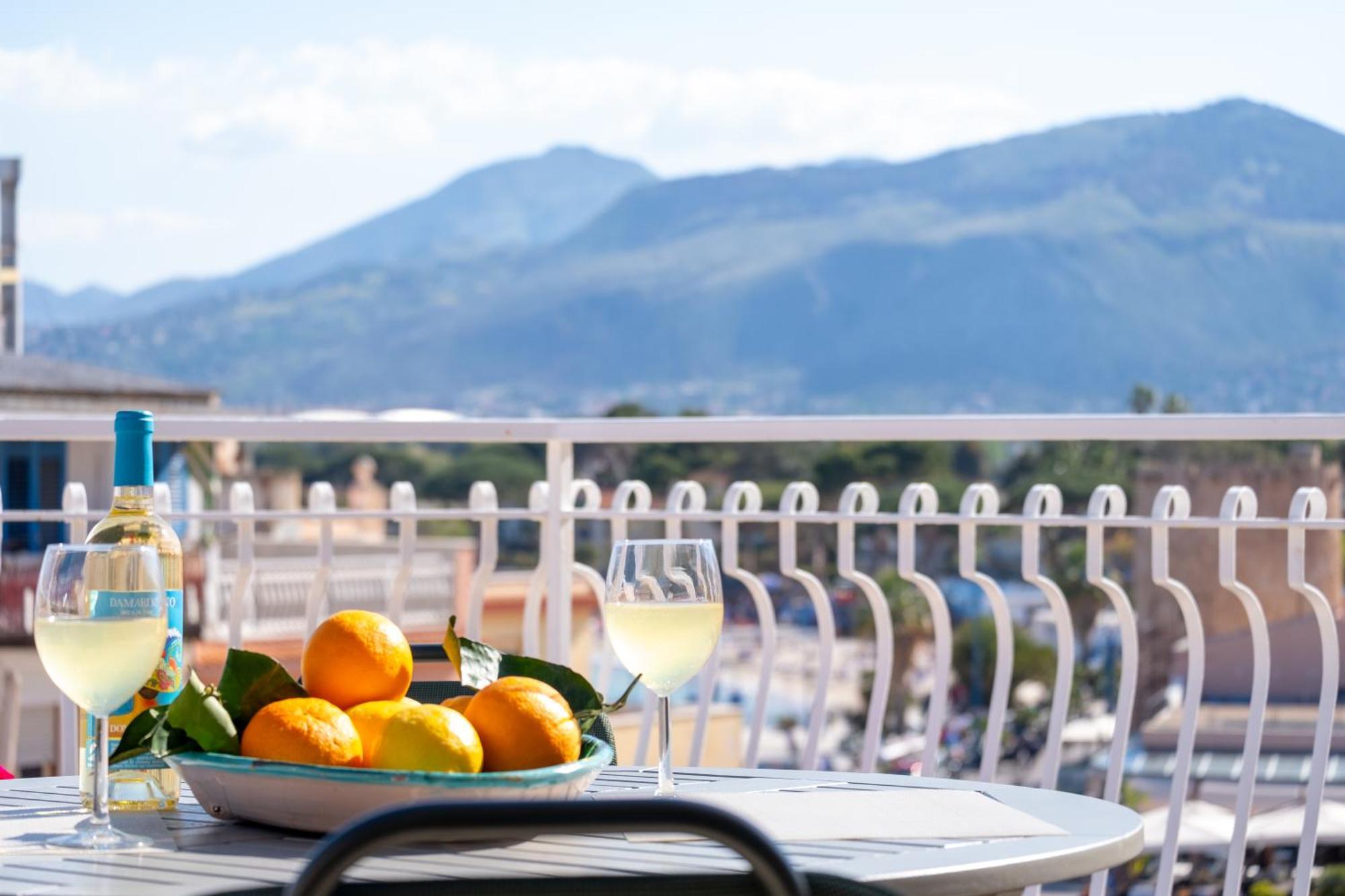 Mondello Sunsea House Apartment ภายนอก รูปภาพ