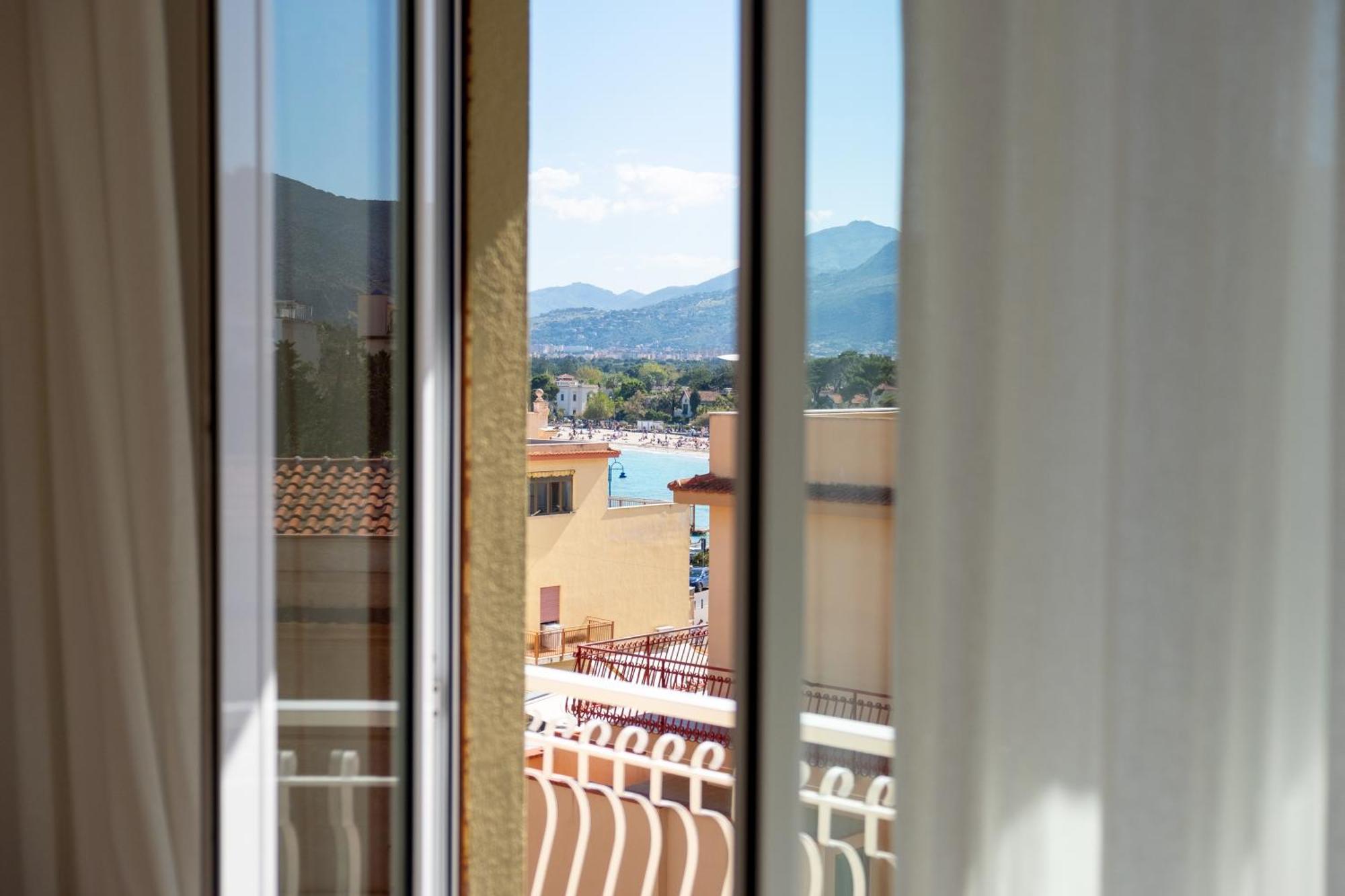Mondello Sunsea House Apartment ภายนอก รูปภาพ