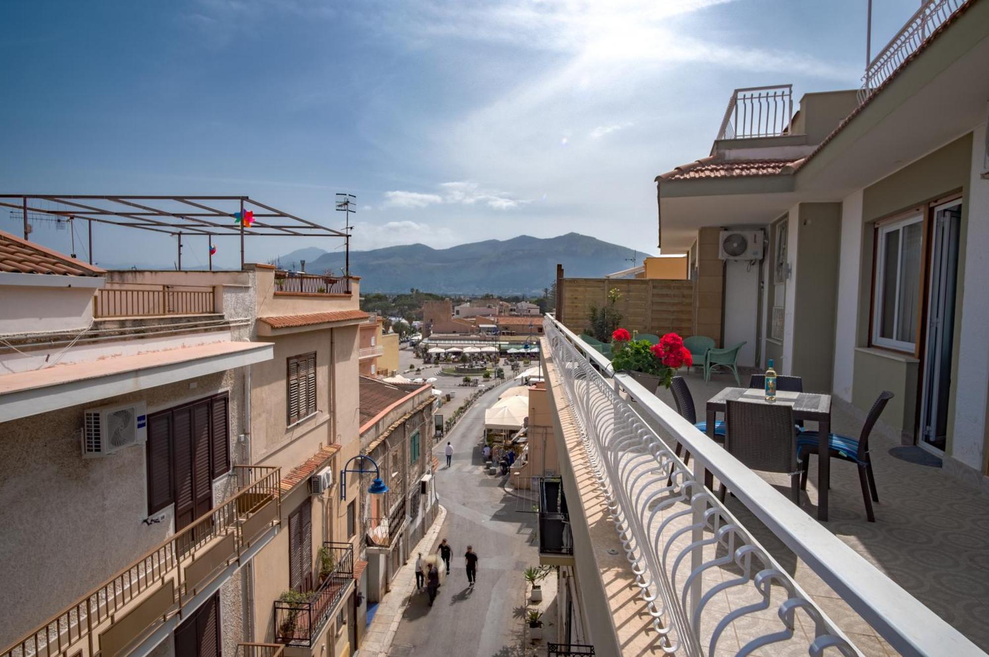 Mondello Sunsea House Apartment ภายนอก รูปภาพ